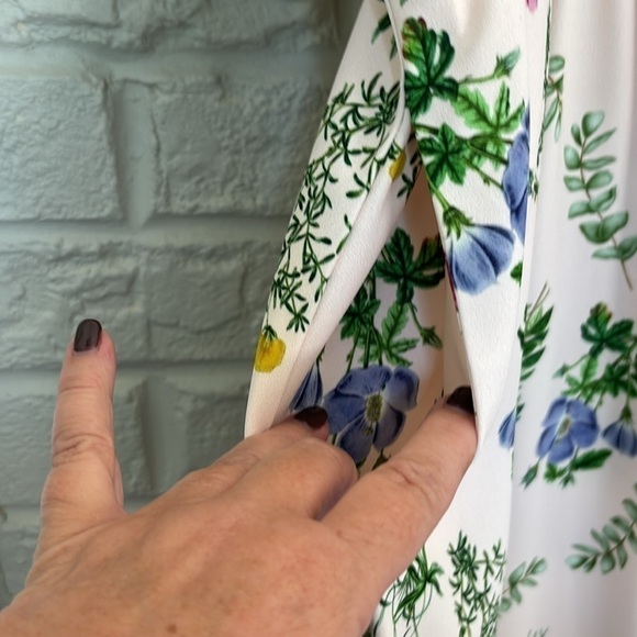 Alexa Admor Floral Dolman Sleeve V-Neck Size 10 Dress - Picture 6 of 9